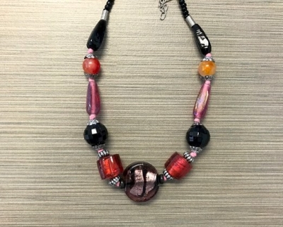 N-8244 - Glass Bead Fashion Necklace