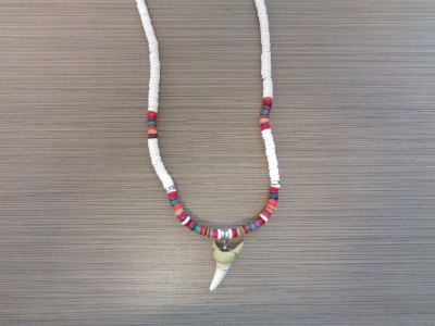 SN-8174F  Faux Shark Tooth Necklace - Multicolor Heishi